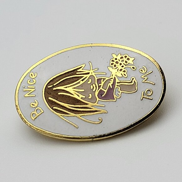BE NICE TO ME Brooch Gold-Tone White Enamel Oval Vtg. URCHIN AMERICAN GREETINGS - Picture 3 of 9